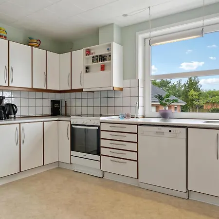 בית נופש Lovely In With Wifi גרינדסטד