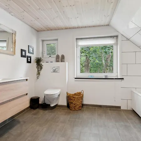 בית נופש Lovely In With Wifi גרינדסטד