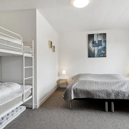 בית נופש Lovely In With Wifi